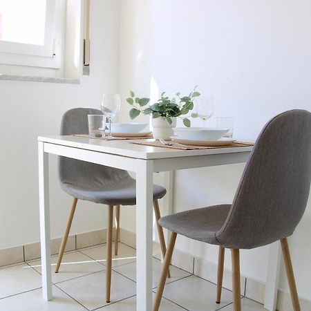 Cozy Apartment With Free Parking & Close To Lake Lugano Ngoại thất bức ảnh