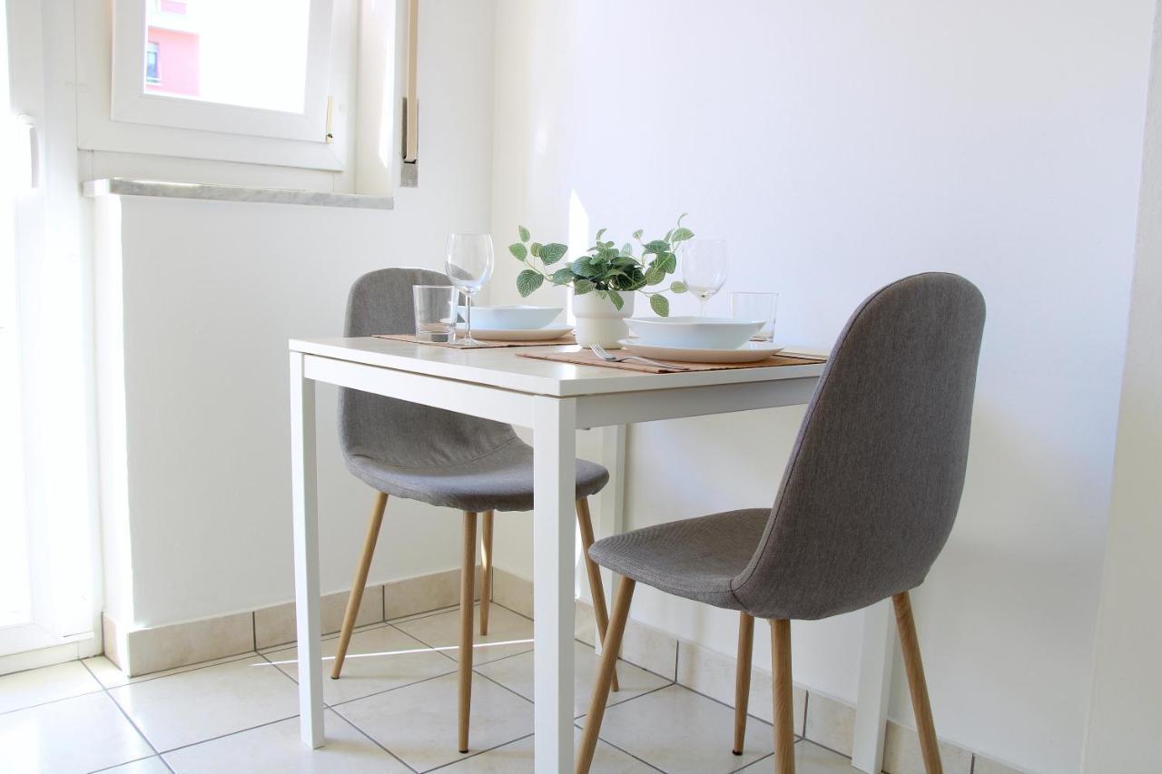 Cozy Apartment With Free Parking & Close To Lake Lugano Ngoại thất bức ảnh